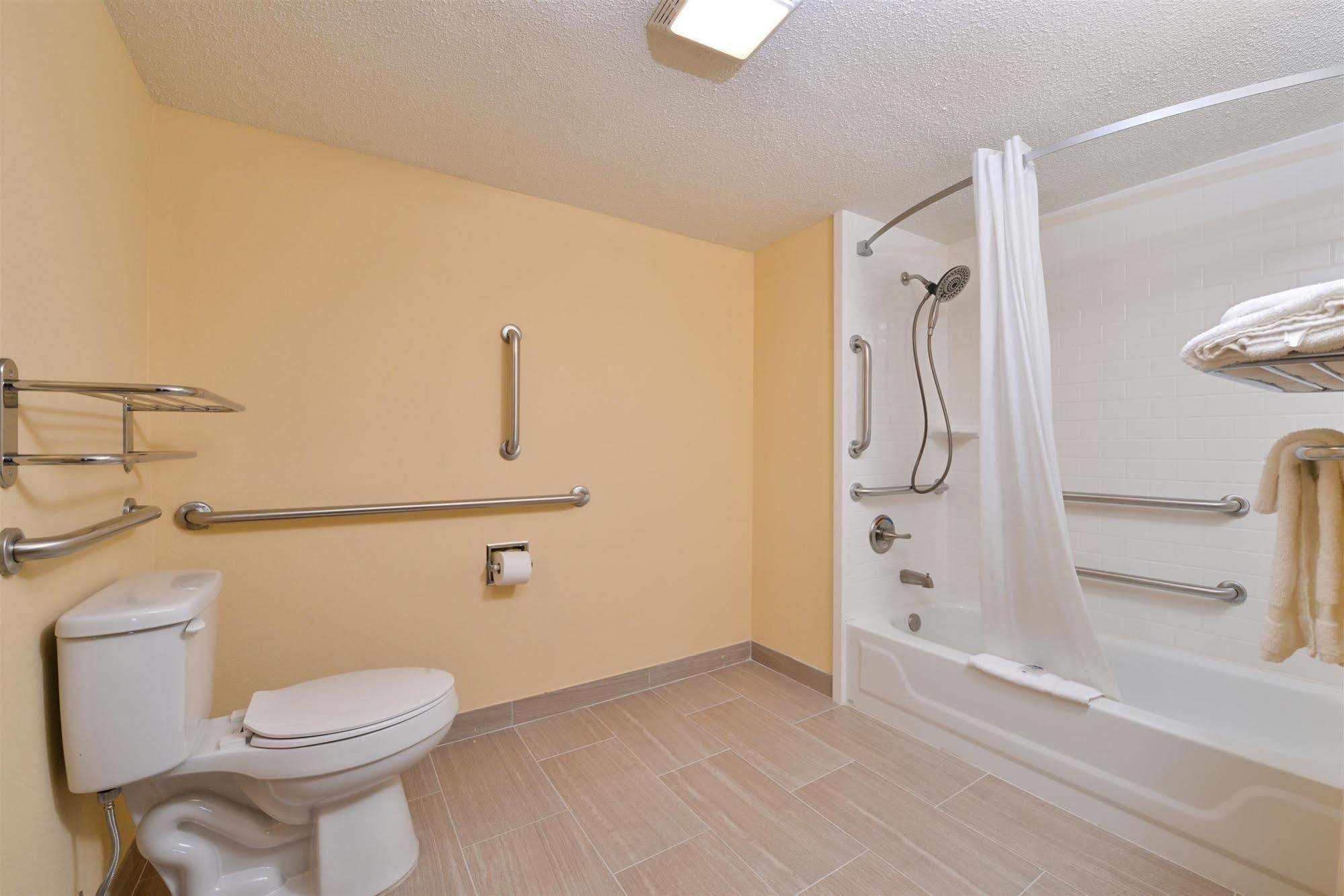 Americas Best Value Inn Tupelo Barnes Crossing Екстериор снимка