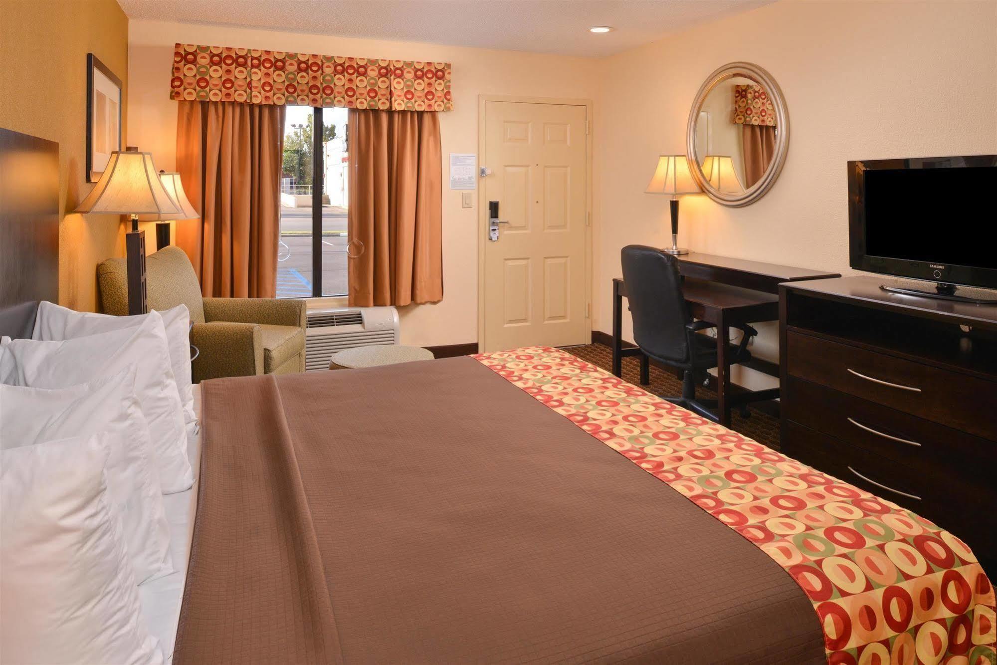 Americas Best Value Inn Tupelo Barnes Crossing Екстериор снимка